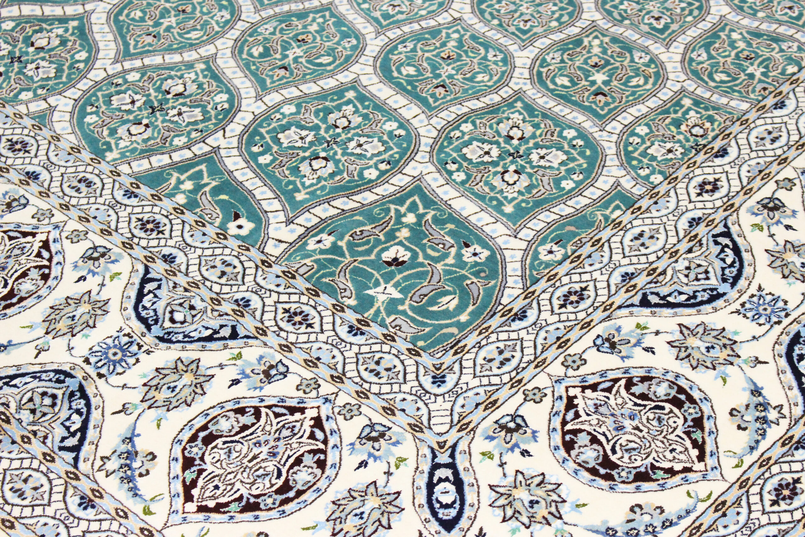 NAIN 403x305cm - Image 6